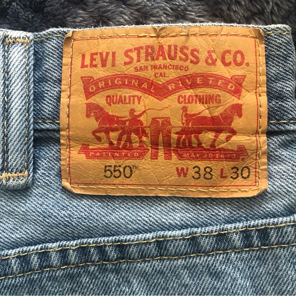 Men’s Bluewash 550 Levis Levi Strauss & Co. 38” x 30” Excellent Condition EUC